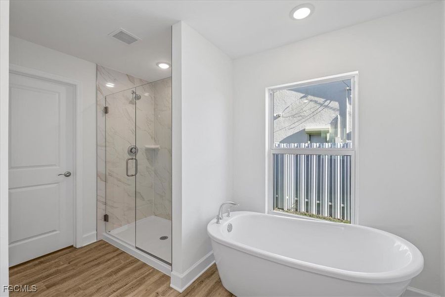 Furnished interior view inside a new home in Cape Coral, Cape Coral (Image 10).