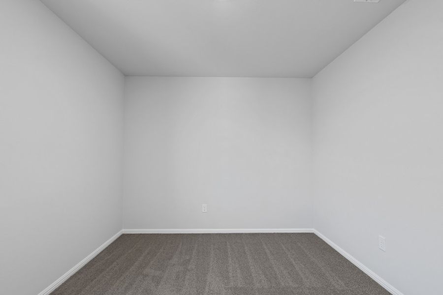 Representative unfurnished interior of a home built from the BELLVUE by D.R. Horton in Faculty Row, Abilene (Image 50).