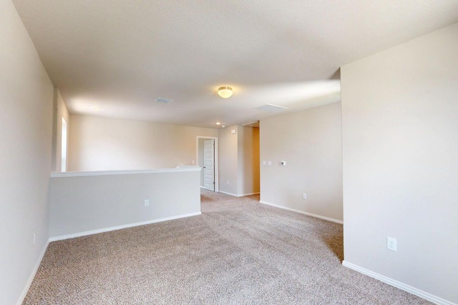 Spacious, unfurnished interior of a new home in Cascades at Onion Creek, Austin (Image 14).