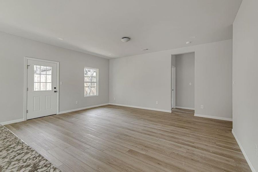 Spacious, unfurnished interior of a new home in , Fort Worth (Image 14).
