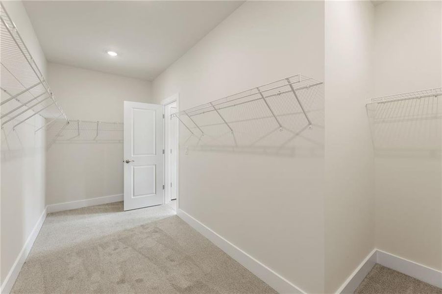 Spacious, unfurnished interior of a new home in Bay Creek Overlook, Loganville (Image 24).