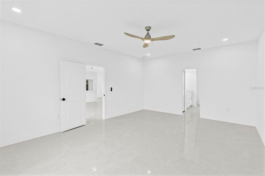 Spacious, unfurnished interior of a new home in , Lehigh Acres (Image 27). Spacious, unfurnished interior of a new home in , Lehigh Acres (Image 27).