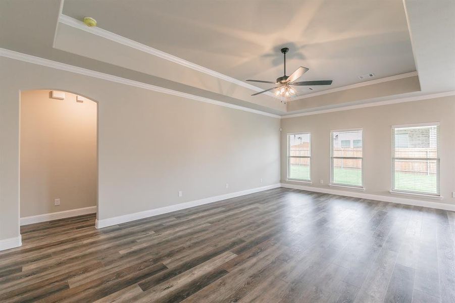 Spacious, unfurnished interior of a new home in , Alvarado (Image 26).