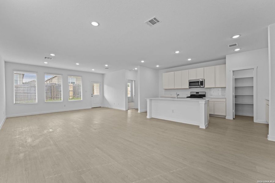 Spacious, unfurnished interior of a new home in Grace Valley, Marion (Image 17).