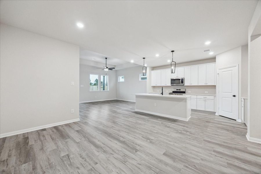 Spacious, unfurnished interior of a new home in Elyson, Katy (Image 29).