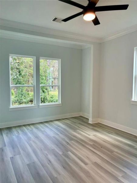Spacious, unfurnished interior of a new home in , Conroe (Image 24).