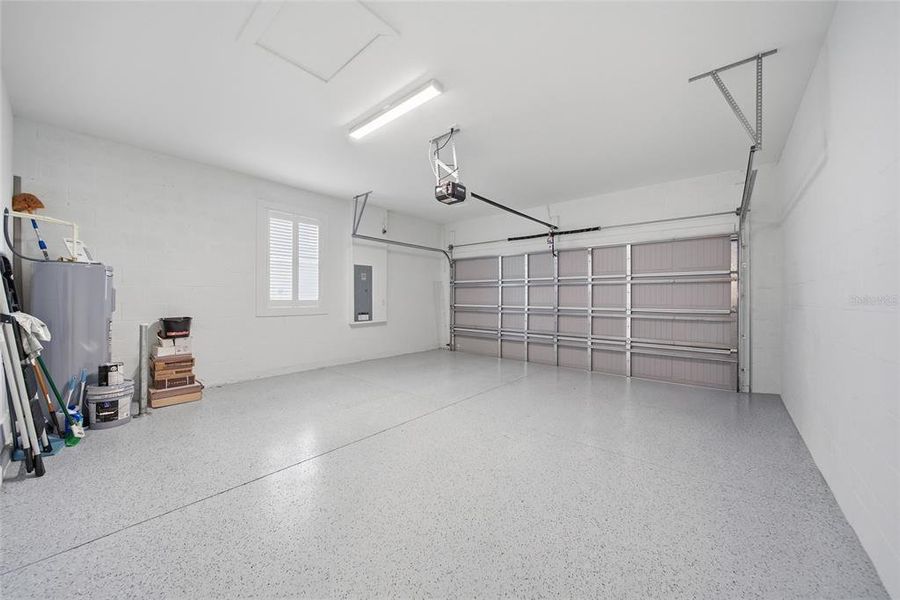 Spacious, unfurnished interior of a new home in , Wesley Chapel (Image 39).
