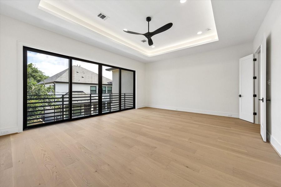Spacious, unfurnished interior of a new home in , Houston (Image 20). Spacious, unfurnished interior of a new home in , Houston (Image 20).