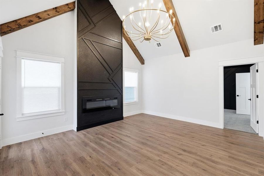 Spacious, unfurnished interior of a new home in , Fort Worth (Image 25).