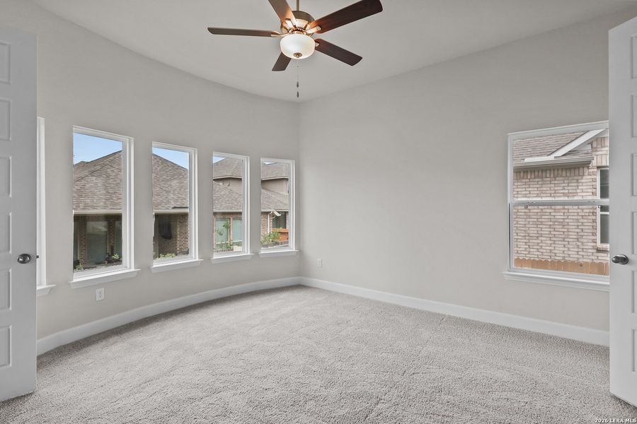 Spacious, unfurnished interior of a new home in Veramendi, New Braunfels (Image 17).