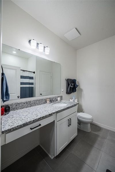 Furnished interior view inside a new home in , Bartow (Image 24).