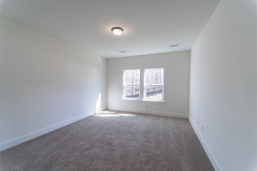 Spacious, unfurnished interior of a new home in Brush Creek, Fairview (Image 51).