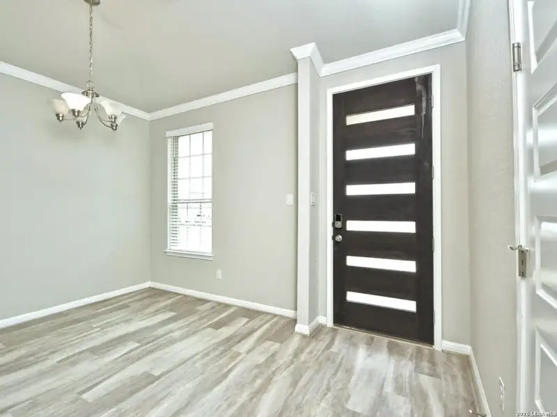 Spacious, unfurnished interior of a new home in Thomas Pond, San Antonio (Image 12). Spacious, unfurnished interior of a new home in Thomas Pond, San Antonio (Image 12).