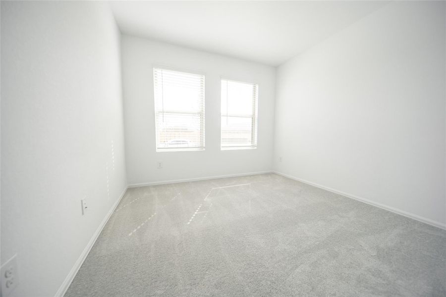 Spacious, unfurnished interior of a new home in , Baytown (Image 12).