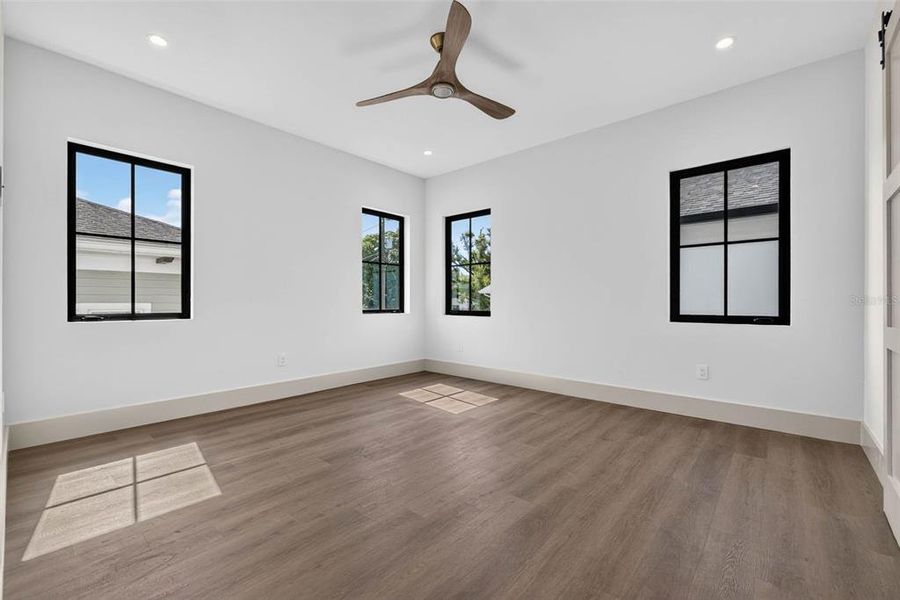 Spacious, unfurnished interior of a new home in , St. Petersburg (Image 23). Spacious, unfurnished interior of a new home in , St. Petersburg (Image 23).