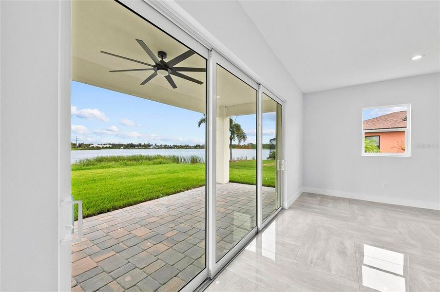 Exterior details and patio area of a home in , Palmetto (Image 3).