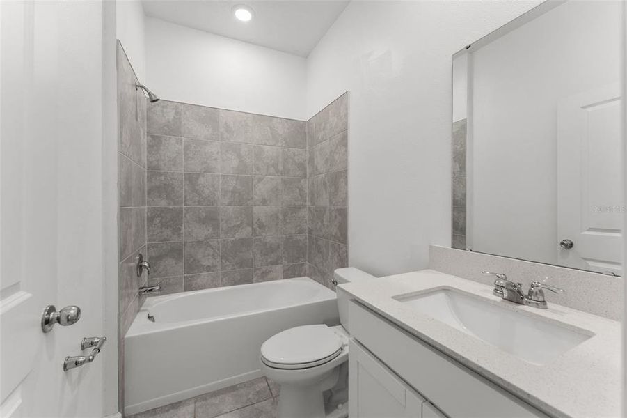 Furnished interior view inside a new home in Peace Creek Reserve, Winter Haven (Image 13).