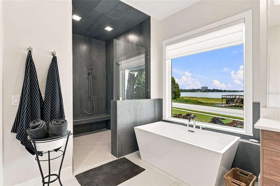 Furnished interior view inside a new home in , Winter Haven (Image 14).