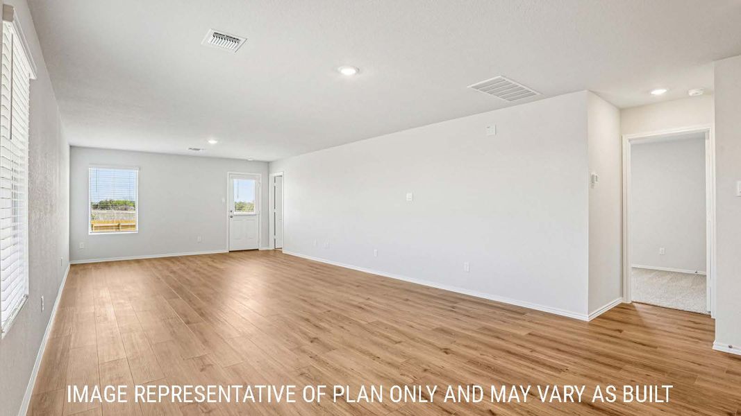 Representative unfurnished interior of a home built from the Estero by D.R. Horton in The Villages at Schwertner Ranch, Jarrell (Image 12).