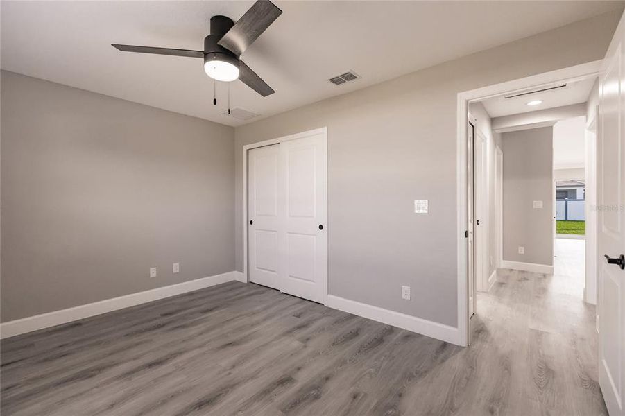 Spacious, unfurnished interior of a new home in , Cape Coral (Image 30).