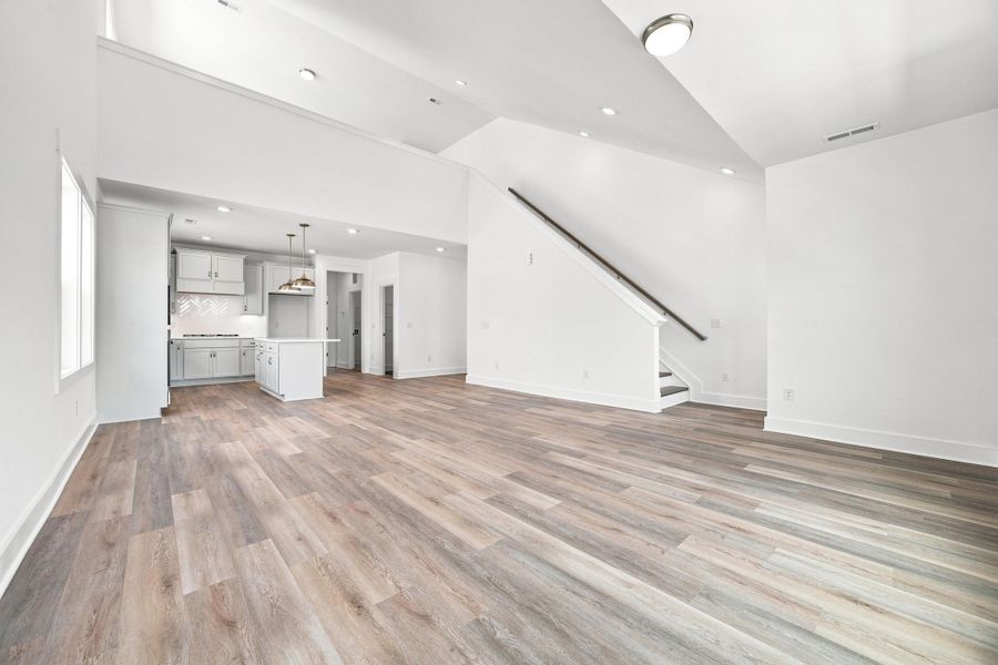 Spacious, unfurnished interior of a new home in Allen Park, Raleigh (Image 21).