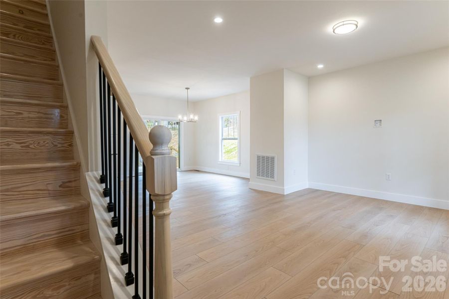 Spacious, unfurnished interior of a new home in , Fairview (Image 17).