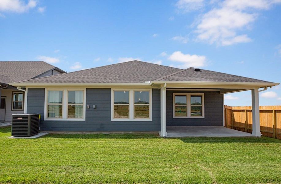 Exterior details and patio area of a home in Laurel Landing: Landmark Collection, Alvin (Image 2).