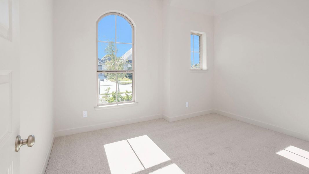 Spacious, unfurnished interior of a new home in Riceland 50', Mont Belvieu (Image 12).