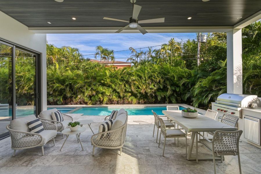 Exterior details and patio area of a home in , Boca Raton (Image 27).