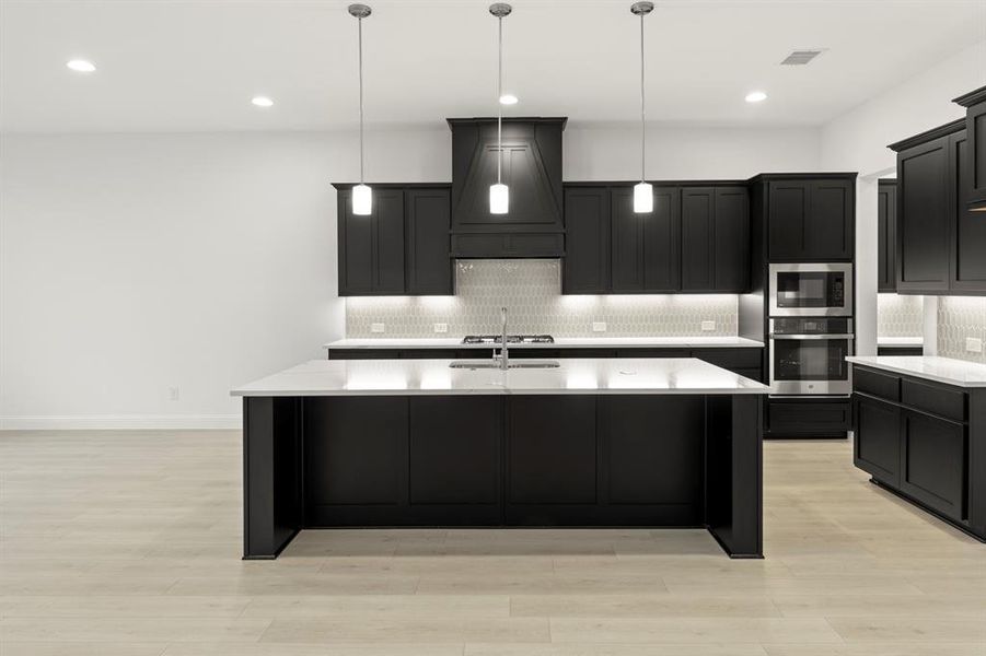12. 2031 Clairmount - Kitchen 12. 2031 Clairmount - Kitchen