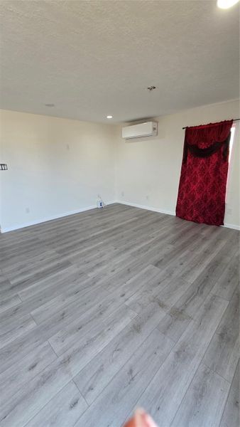 Spacious, unfurnished interior of a new home in , Cleveland (Image 8).