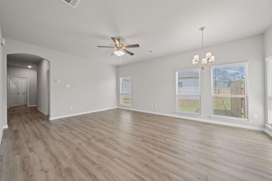 Spacious, unfurnished interior of a new home in Woodland Lakes, Houston (Image 19). Spacious, unfurnished interior of a new home in Woodland Lakes, Houston (Image 19).