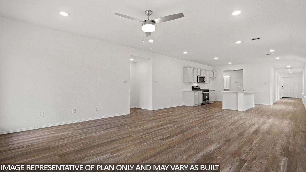 Spacious, unfurnished interior of a new home in Sunterra, Katy (Image 13). Spacious, unfurnished interior of a new home in Sunterra, Katy (Image 13).