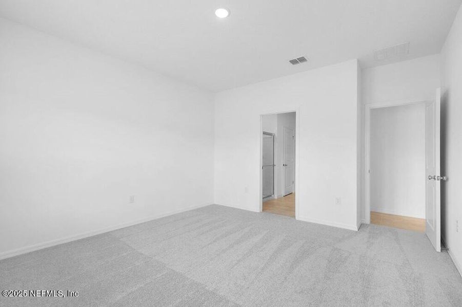 Spacious, unfurnished interior of a new home in Coopers Meadow, Jacksonville (Image 21).
