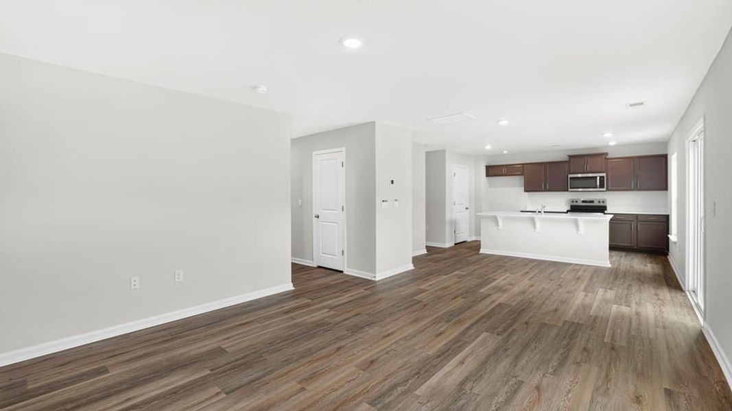 Spacious, unfurnished interior of a new home in Treemont Commons, Wellford (Image 26).