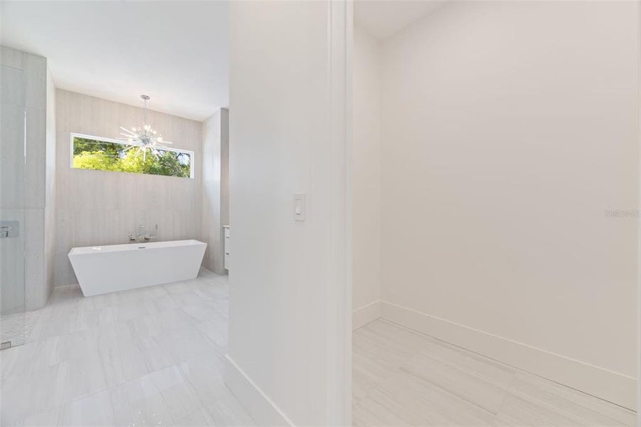Spacious, unfurnished interior of a new home in , Tarpon Springs (Image 58). Spacious, unfurnished interior of a new home in , Tarpon Springs (Image 58).