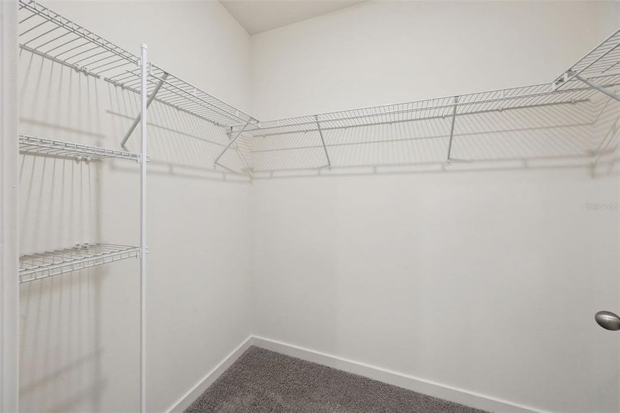 Spacious, unfurnished interior of a new home in Bradbury Estates, Sanford (Image 13).