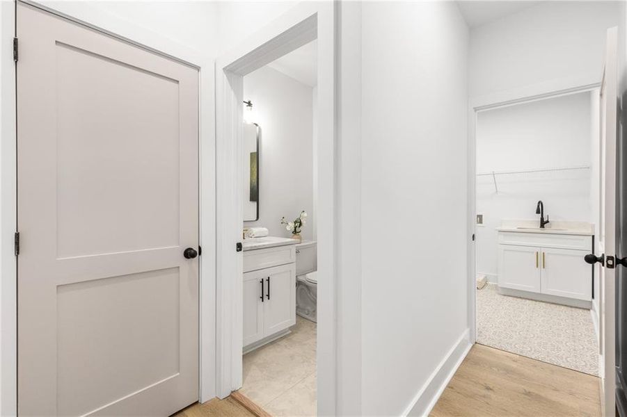 Spacious, unfurnished interior of a new home in , Atlanta (Image 41). Spacious, unfurnished interior of a new home in , Atlanta (Image 41).