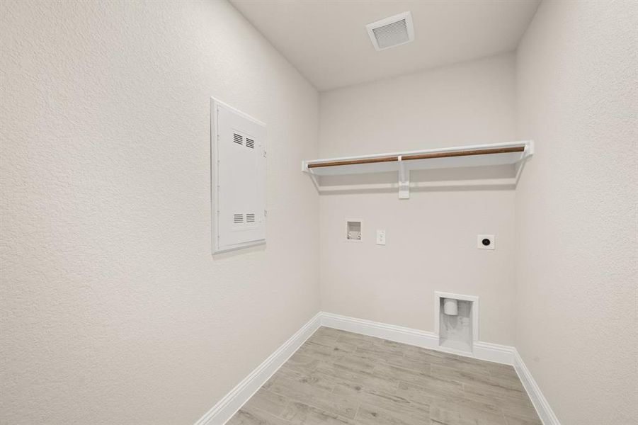 1101 Foxtail- Utility