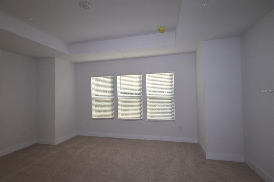 Spacious, unfurnished interior of a new home in Apex at Seminole Heights, Tampa (Image 17).
