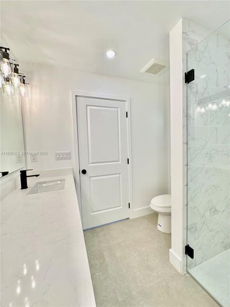 Bathroom 2 Jack & Jill Bathroom 2 Jack & Jill