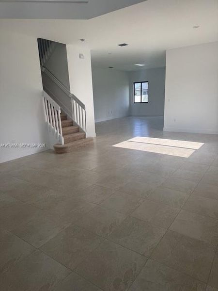 Spacious, unfurnished interior of a new home in , Homestead (Image 11).