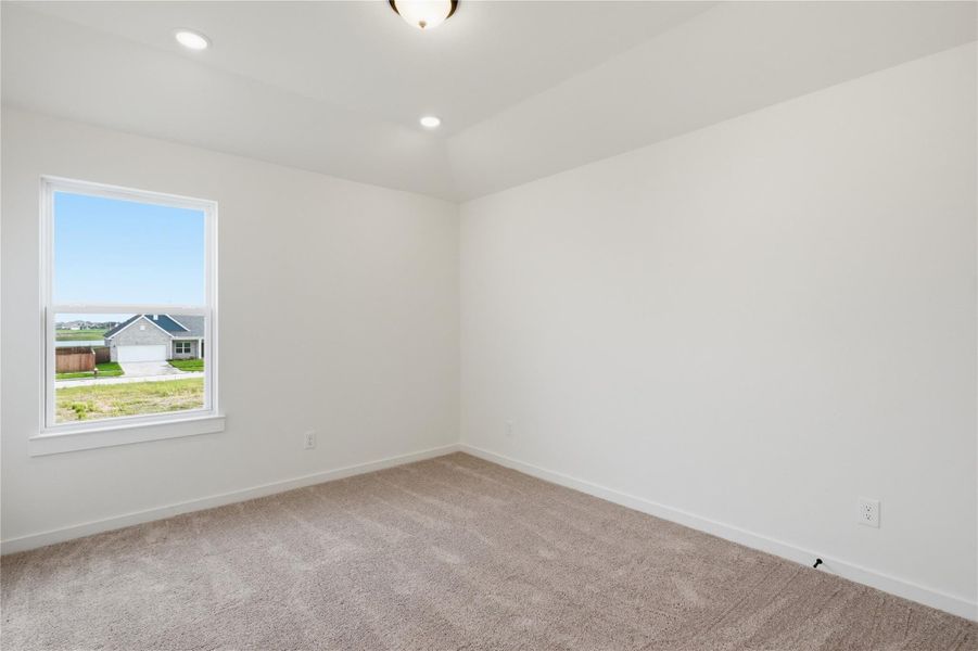 Spacious, unfurnished interior of a new home in Foxtail Palms, Manvel (Image 25). Spacious, unfurnished interior of a new home in Foxtail Palms, Manvel (Image 25).