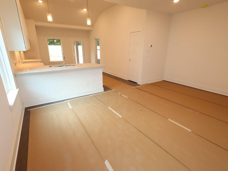 Spacious, unfurnished interior of a new home in Sorella, Tomball (Image 13). Spacious, unfurnished interior of a new home in Sorella, Tomball (Image 13).