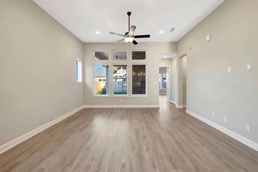 Spacious, unfurnished interior of a new home in Grange 45' Homesites, Katy (Image 35).