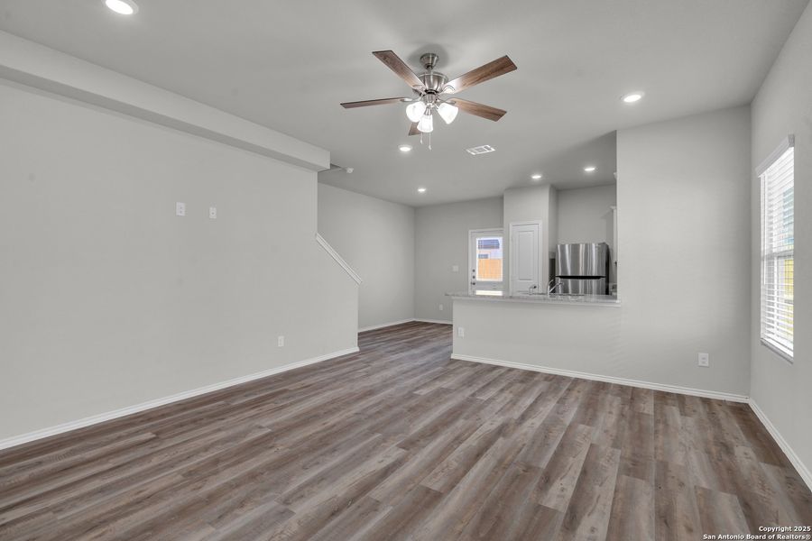 Spacious, unfurnished interior of a new home in , San Antonio (Image 20).