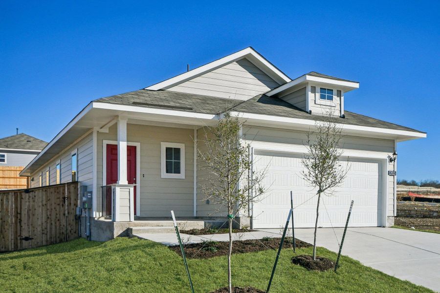 12013 Russo Drive - Cloverleaf 1533 Elevation