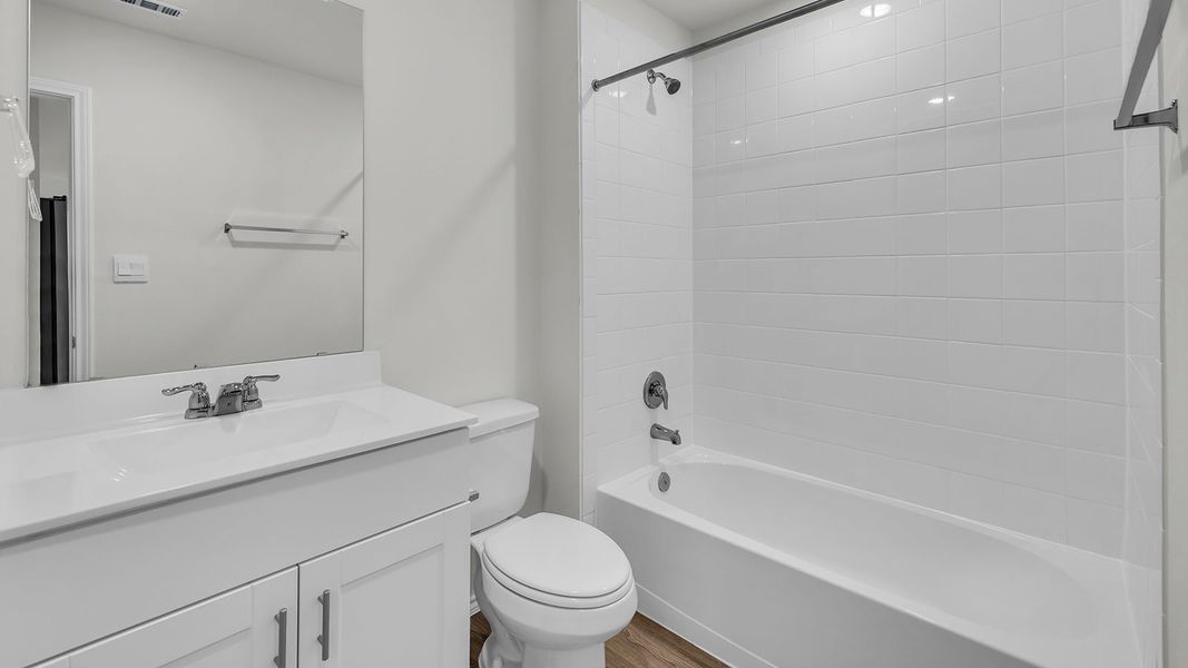 Furnished interior view inside a new home in Bollinger, Maxwell (Image 9).