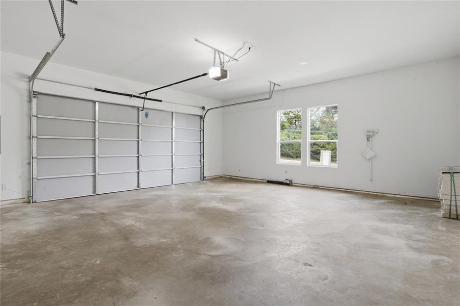 Spacious, unfurnished interior of a new home in , Dallas (Image 28). Spacious, unfurnished interior of a new home in , Dallas (Image 28).
