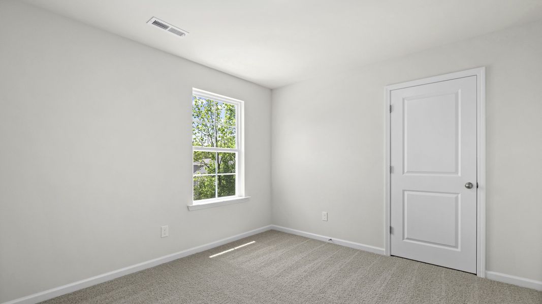 Spacious, unfurnished interior of a new home in Belle Grove, Wendell (Image 16).